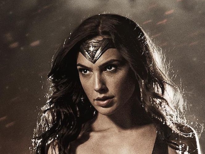 gal-gadot-s-wonder-woman-costume-breakdown-3c0001ce-f213-4af0-bc95-aceeb0d11fcb-jpeg-104772